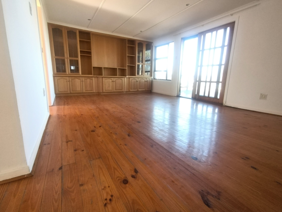 5 Bedroom Property for Sale in Kabeljauws Eastern Cape